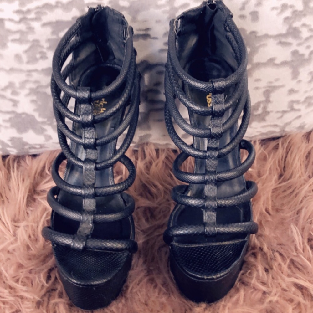 Snakeskin Multi-strap Platform Heels!
